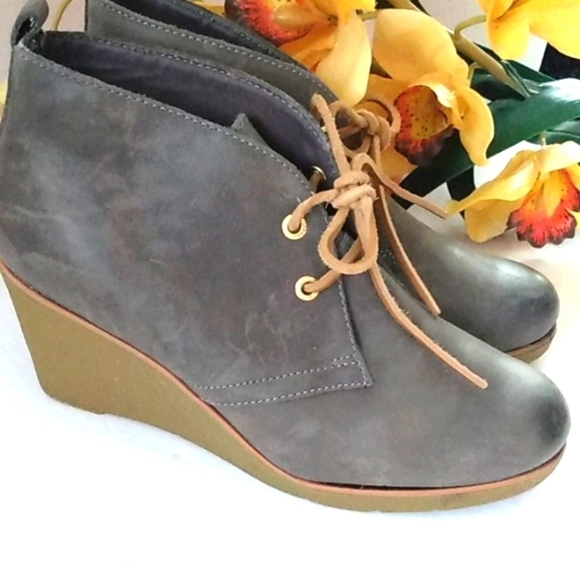 SPERRY TOP SIDER WEDGE HEEL ANKLE BOOTIES SIZE 9 NWOT - Picture 4 of 13
